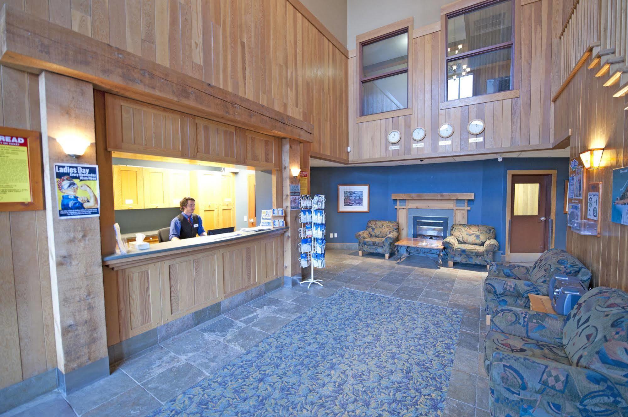 Chateau Big White Bagian luar foto