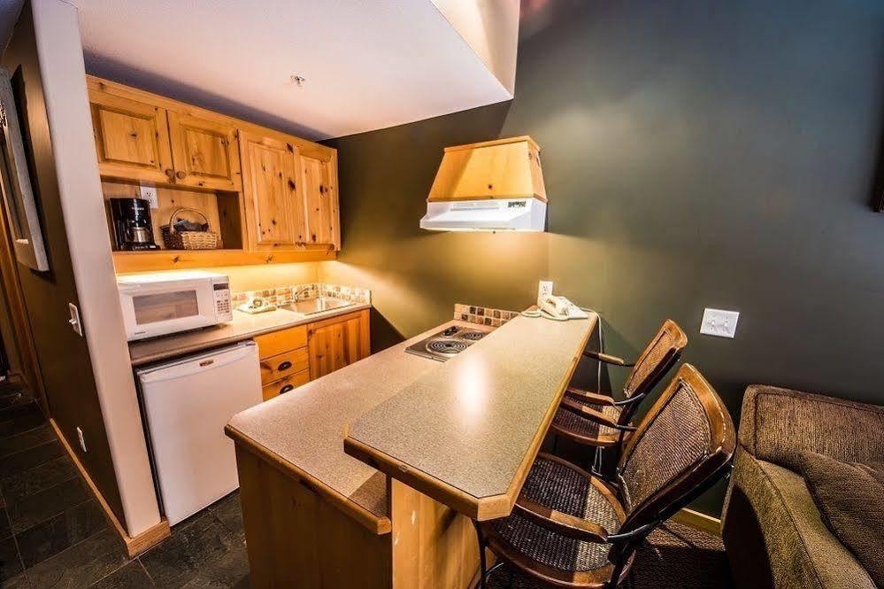 Chateau Big White Bagian luar foto