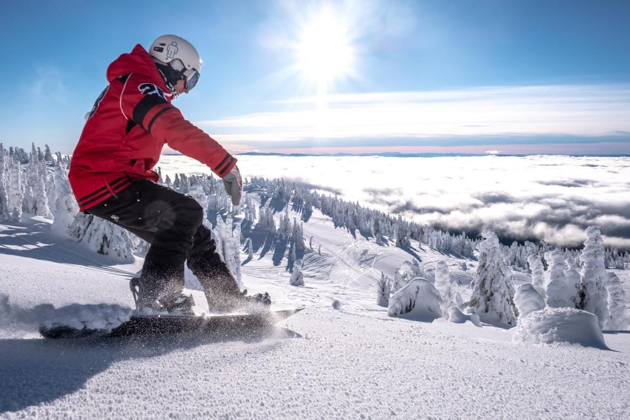 Chateau Big White Bagian luar foto