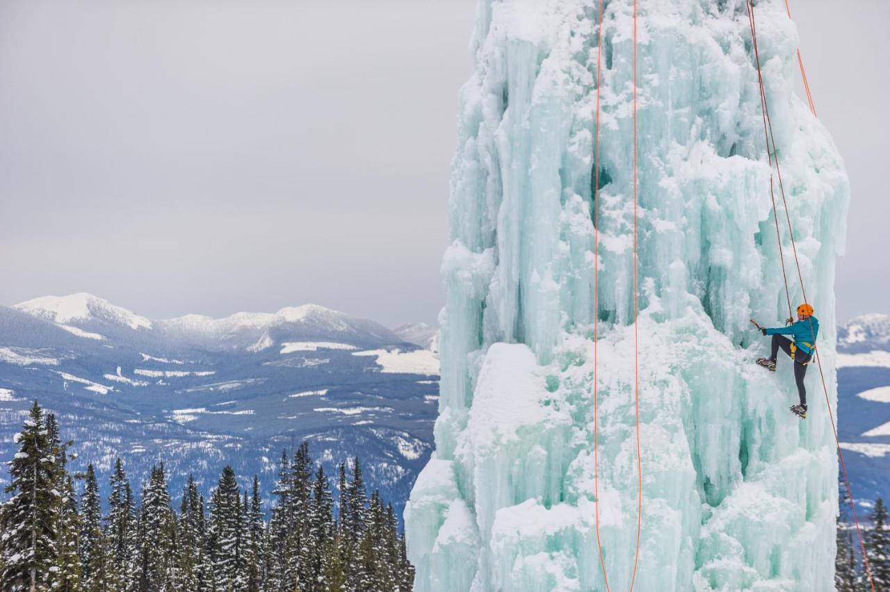 Chateau Big White Bagian luar foto