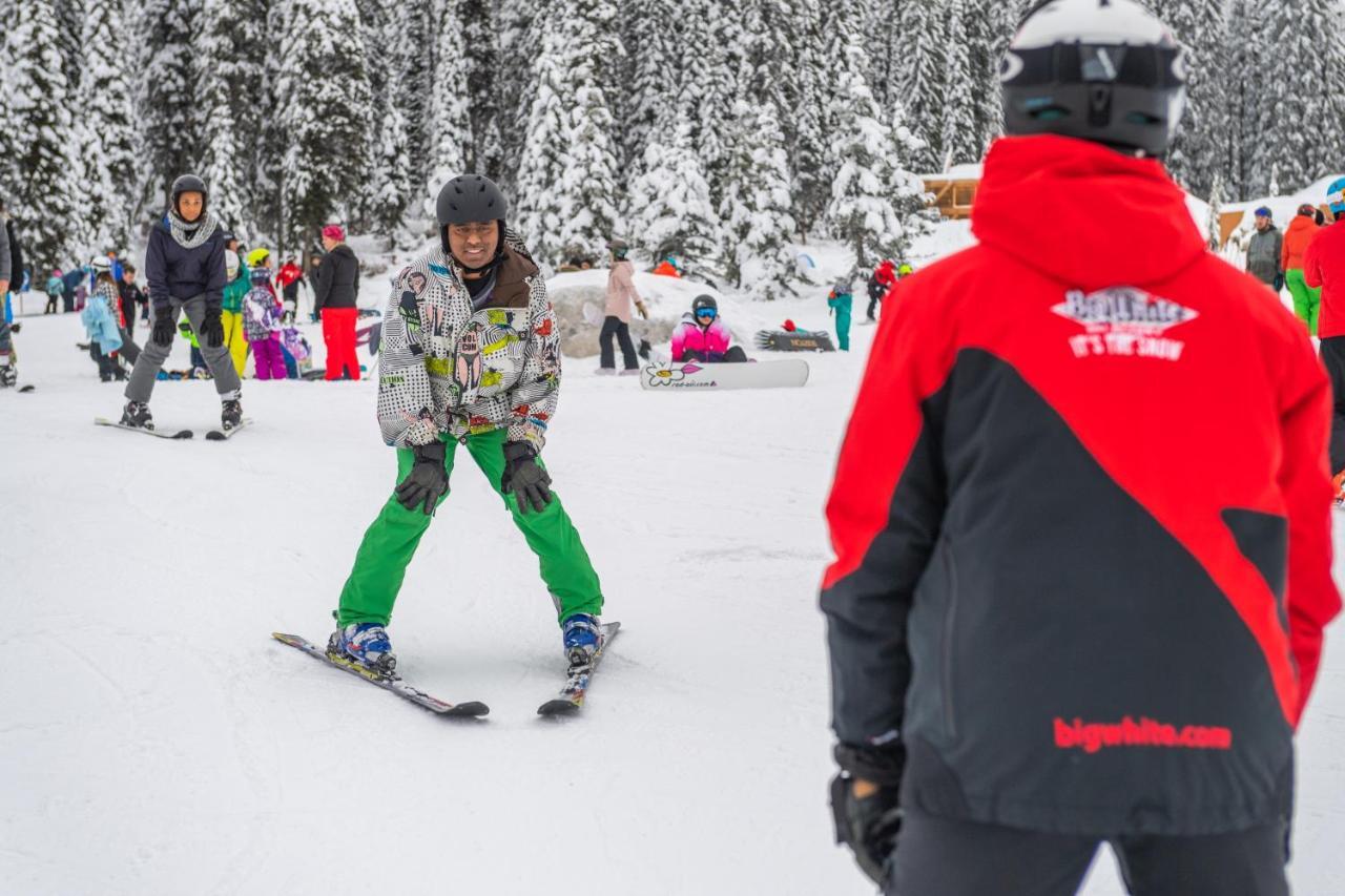 Chateau Big White Bagian luar foto